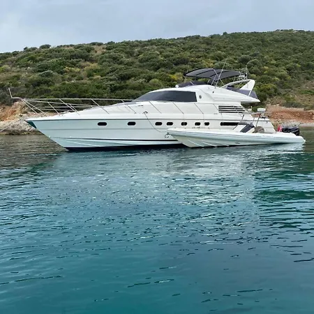 Holyship 4 Fairline Squadron 65 Motoryacht Bodrum